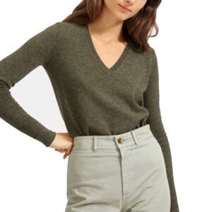 Everlane 100% Cashmere V-Neck Sweater In Olive Green Size Large